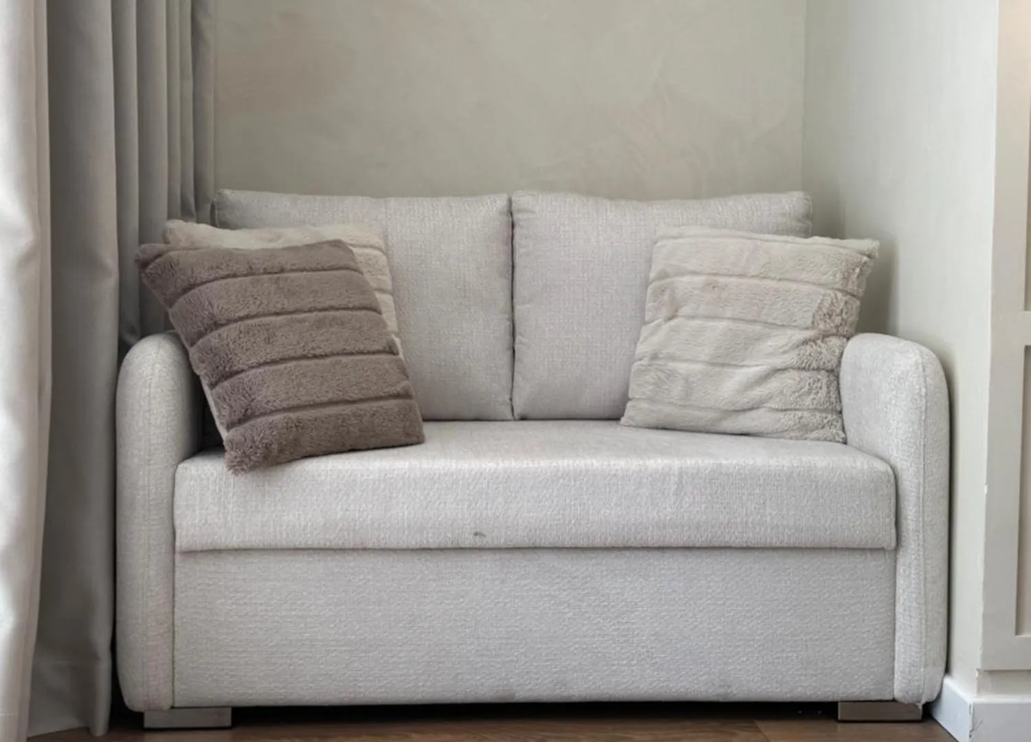 טיראנה Elen Studio Apartment אלבניה